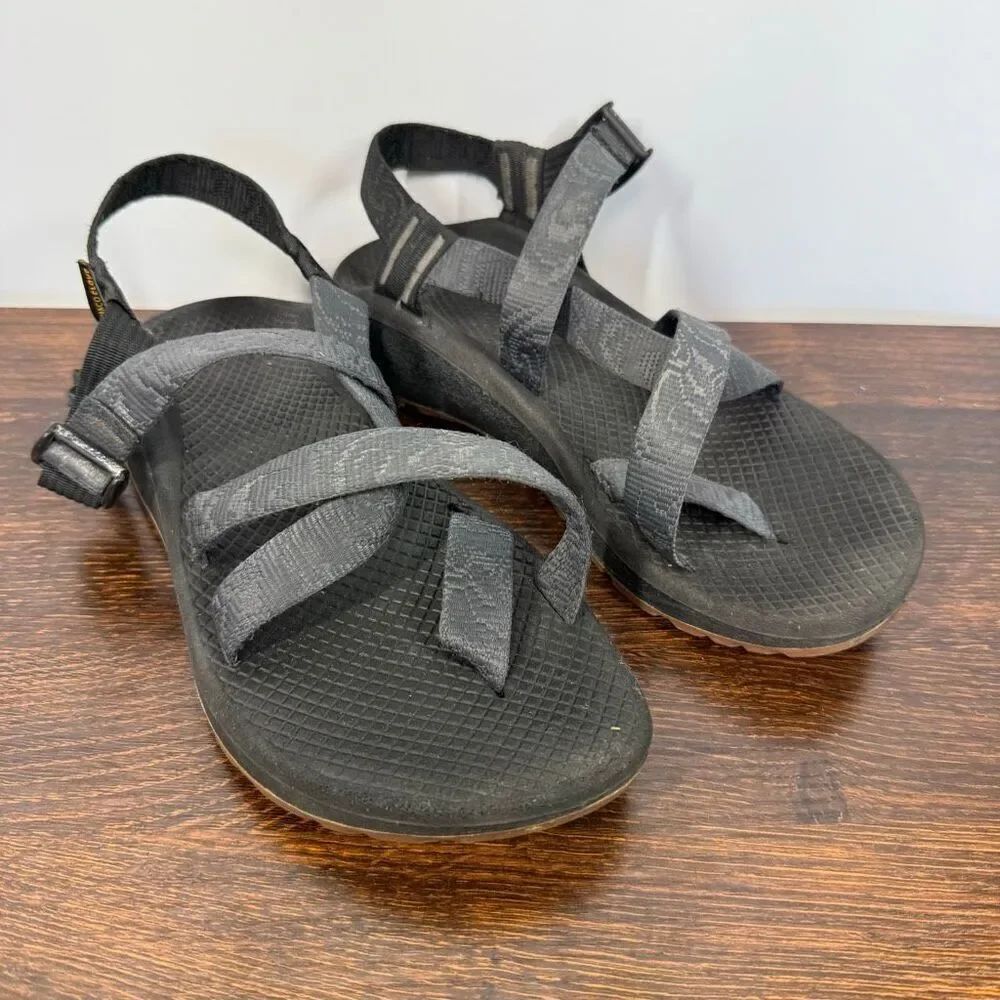 Chaco ZCloud 2 Women’s black rubber nylon strap sandal size 8